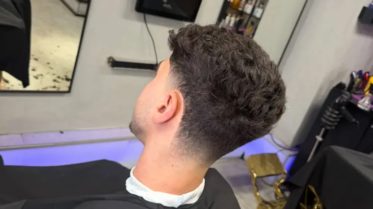 פייד על שיער מתולתל